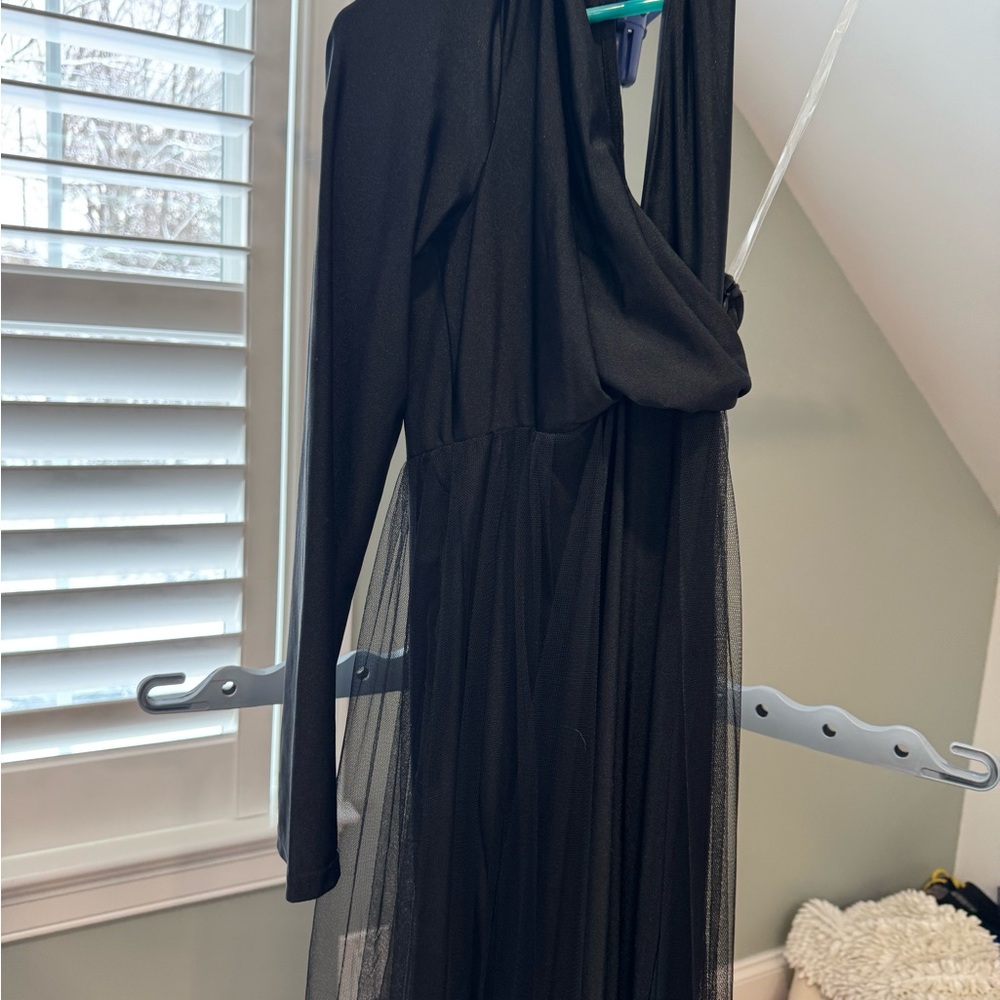 Elegant Black Long-Sleeve Dress